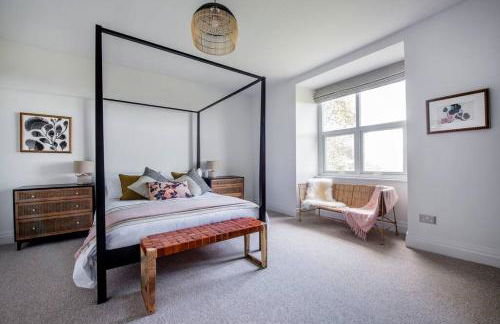 Luxurious Manor House with Sea Views - Sleeps 10 - Photo 33