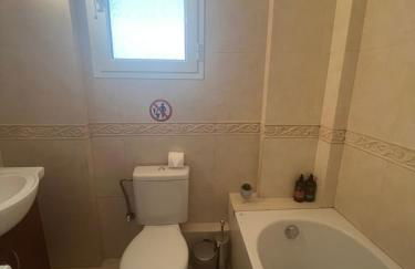 Blue and White - Foto 24