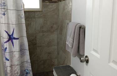 Heated & Screened in Pool - Photo 52