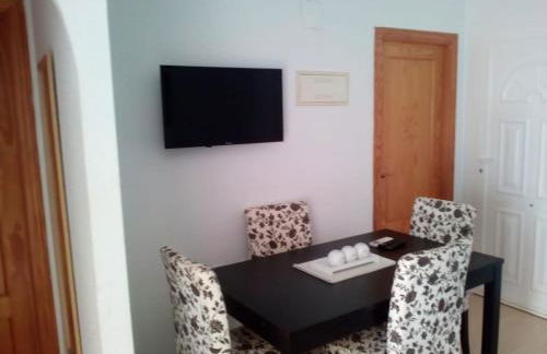 2 Bed-Sleeps 5-Private Pool-Pets-AirCon - Foto 9