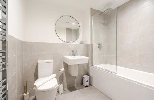 Spacious Modern 2 BR Old Trafford & Free Parking - Foto 15