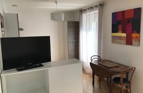 Grand Studio Manon en coeur de ville pour 2 p - Foto 4