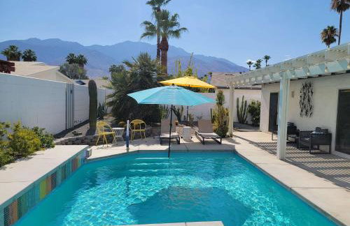 Demuth Park Desert Oasis - Pool - Tiki Room - Foto 4