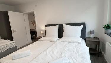 City Apartments Essen for up to 6 person with 4K TV and kitchen - Foto 2, wardrobe