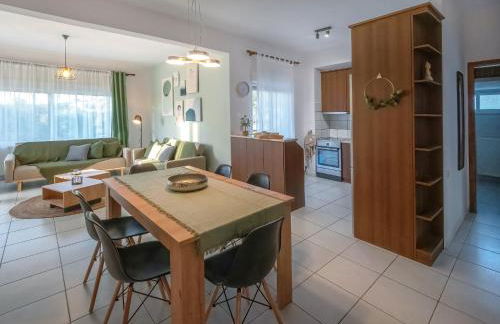 Omalia Apartment - Photo 19