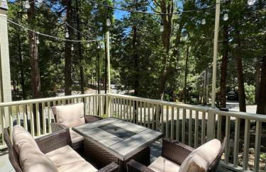 Woodsy Chic Family-Friendly Spacious Getaway - Foto 36