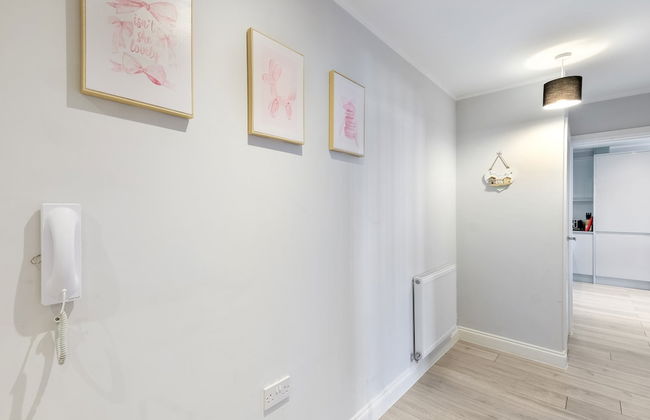 2 Bdrm Penthouse with parking Wycombe - Foto 37