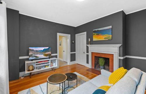 1803 Salem 1BR | Walk to Haunted Happenings - Foto 11