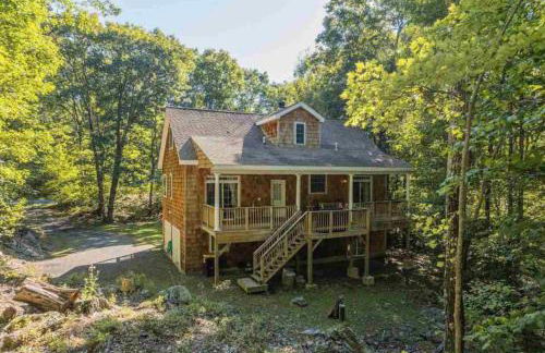 Catskill Cabin with Firepit & Indoor Jacuzzi Tub - Foto 50