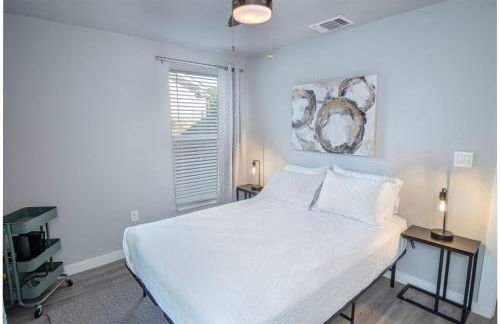 Stylish 4 Br/2ba Renovated Home Near Downtown - Foto 24