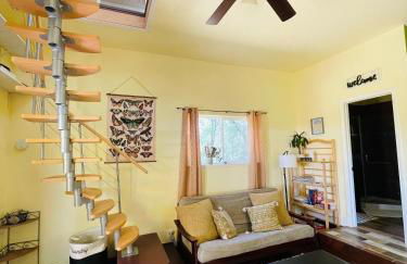 Blissful Acres hilltop cottage - Foto 8