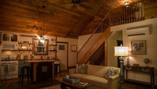 Heaven's Hideaway- perfect getaway near the river! - Photo 5