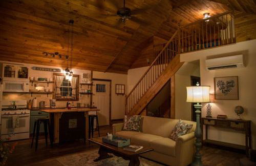 Heaven's Hideaway- perfect getaway near the river! - Photo 5