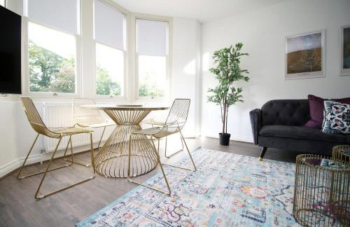 Large City Centre 3 Bed Flat with Parking - Foto 27