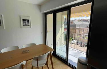 4 Bedroom Apartment - Near docks and metro - Photo 2