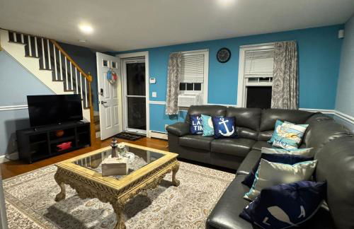 SPACIOUS RENOVATED HOME in Historic Sandwich-MA CAPE COD - Foto 2