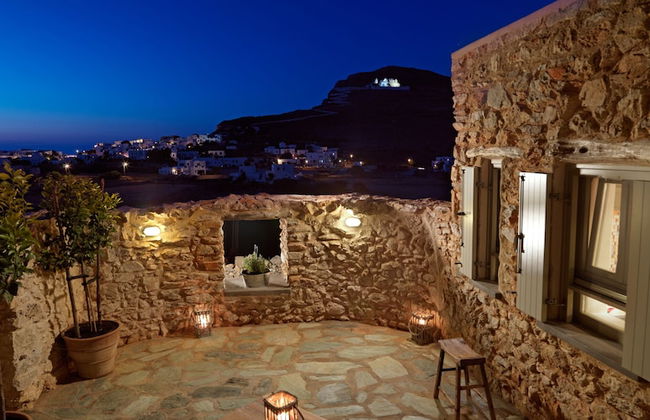 Themonies Luxury Suites - Photo 17