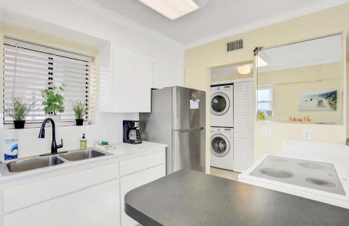 Oceanfront condo with pool, amazing view, balcony & beach access - Foto 9