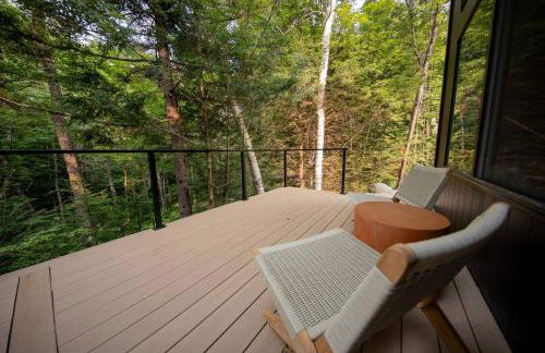 Cozy Luxury Cabin w Hot Tub, Fire Pit, King Bed - Foto 17