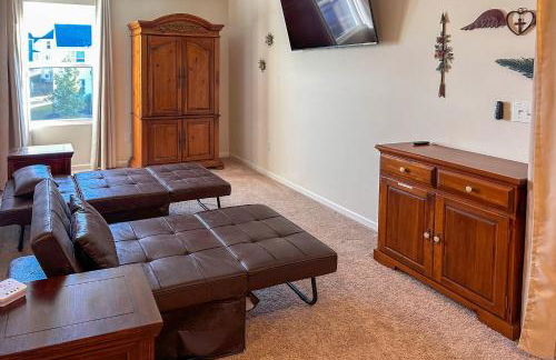 Private Backyard! Spacious Home 25 Mi to Columbus - Foto 16