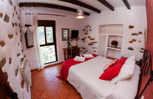 Charming House in Laroya + Jacuzzi - Photo 10