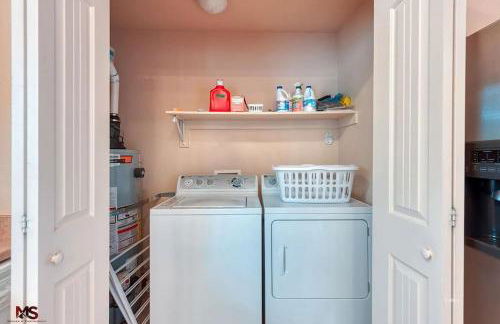 3BR / 2BA Townhome with Pool, Patio, WiFi, Washer/Dryer - Foto 11