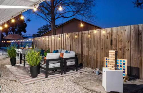 New listing~10 min to beach~Back yard fun~Pool - Foto 53