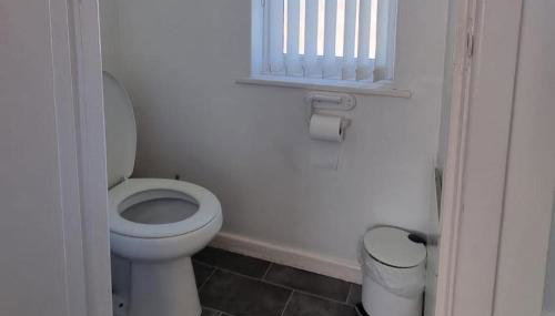 Doncaster-House-Sleeps8-Parking-Garden - Foto 5