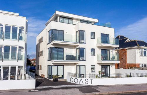 Beachcliff - On the Seafront with Two Balconies - Photo 1