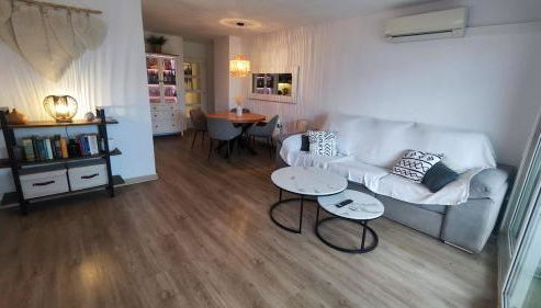 SeaHomes Vacations - Seafront Mediterranean Ap & PKG - Foto 5