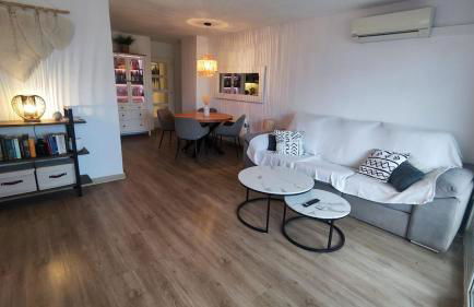 SeaHomes Vacations - Seafront Mediterranean Ap & PKG - Foto 5