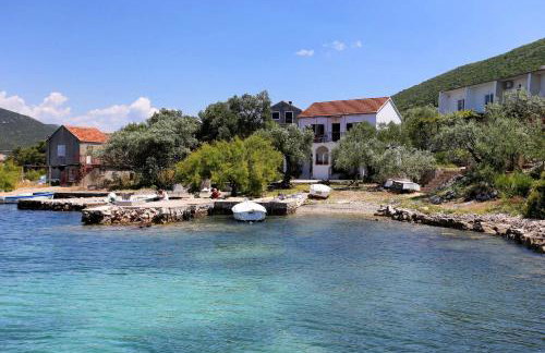 Apartments by the sea Zuronja, Peljesac - 10134 - Foto 2