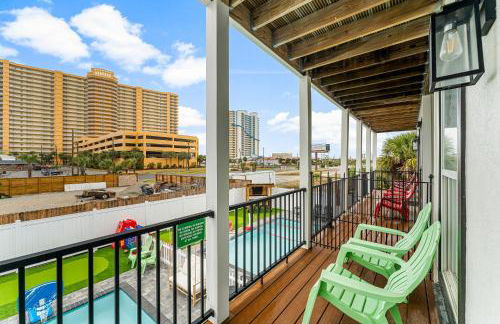 PCB Sleeps 22! 2 Homes, 2 Pools, 2 Mini Golf - Foto 66