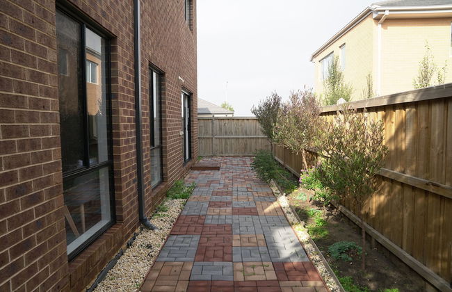 Luxury 9 BRM House in Melbourne - Photo 26