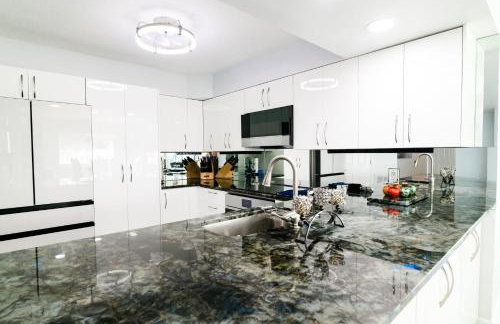 Utopia Oceanfront Luxury at Bluewater Keyes - Foto 20