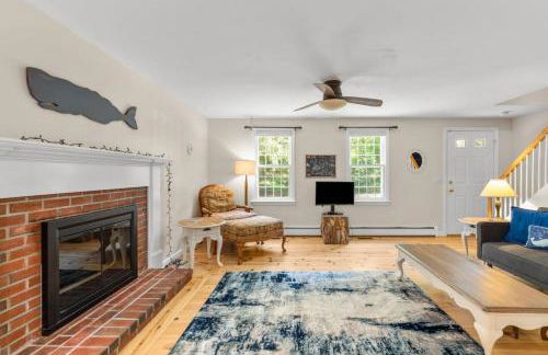 Gorgeous Home 1 mile to Beach and near Cape Cod Bikepath - Foto 31