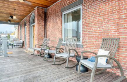 On Catskill Main Street, Upscale Charm + Outdoor Living Beatrice by Avantstay - Foto 60