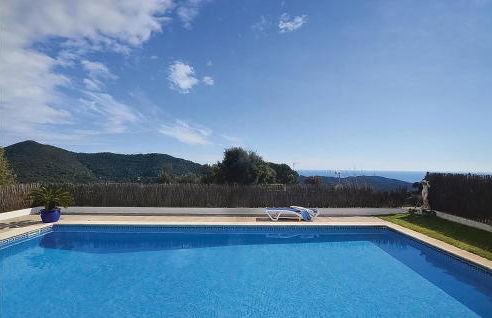 Lovely Home In St Cebrià De Vallalta - Foto 2