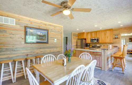 Contact Mountain Hideaway with Views and Porches! - Foto 14