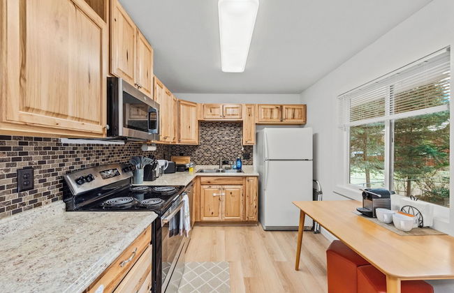 Parkside Escape Oasis in Bellevue fully fenced - Foto 11