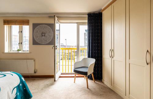 St George's Home w Private Parking by the Harbour - Foto 10