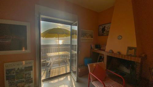 Rainbow Seafront Apartment - Foto 3