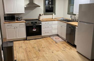 Cozy Stay Near Jiminy Peak & Bousquet Mountain - Foto 1