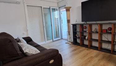 Bonito piso a 100 metros de la playa - Foto 5