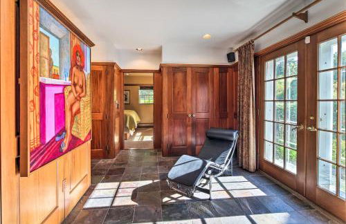 Lovely Brookfield Home with Private Deck and Views - Foto 14