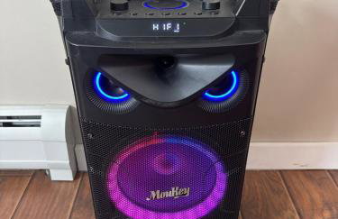 Private 2 Bedroom Lofted Garage Getaway - Foto 23