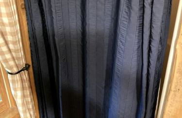 Beautiful Waterfront Cabin with Hot Tub near Winston-Salem, North Carolina - Foto 7