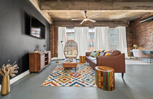 Charming Boho Loft on Historic Morris Ave - Foto 25
