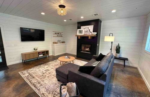 the RISER - BRAND NEW Modern Cabin in Broken Bow - Foto 12