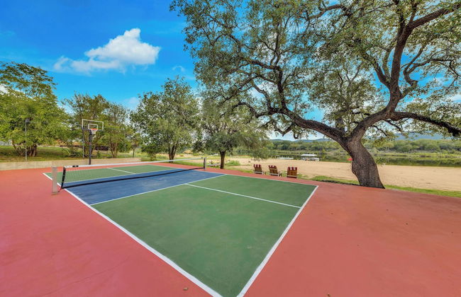 Beach House 2 on Lake LBJ - Sleeps 24 - Foto 25